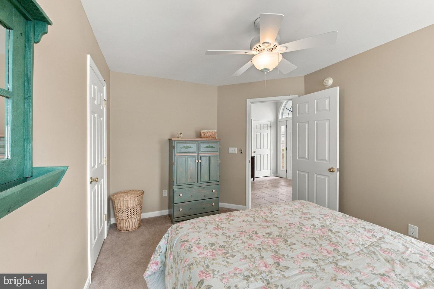 1 Neptune Dr Property Photo 27