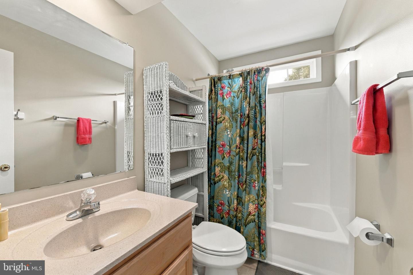 1 Neptune Dr Property Photo 30