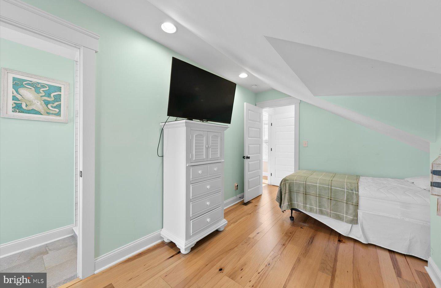 24 Lake Ave Property Photo 40