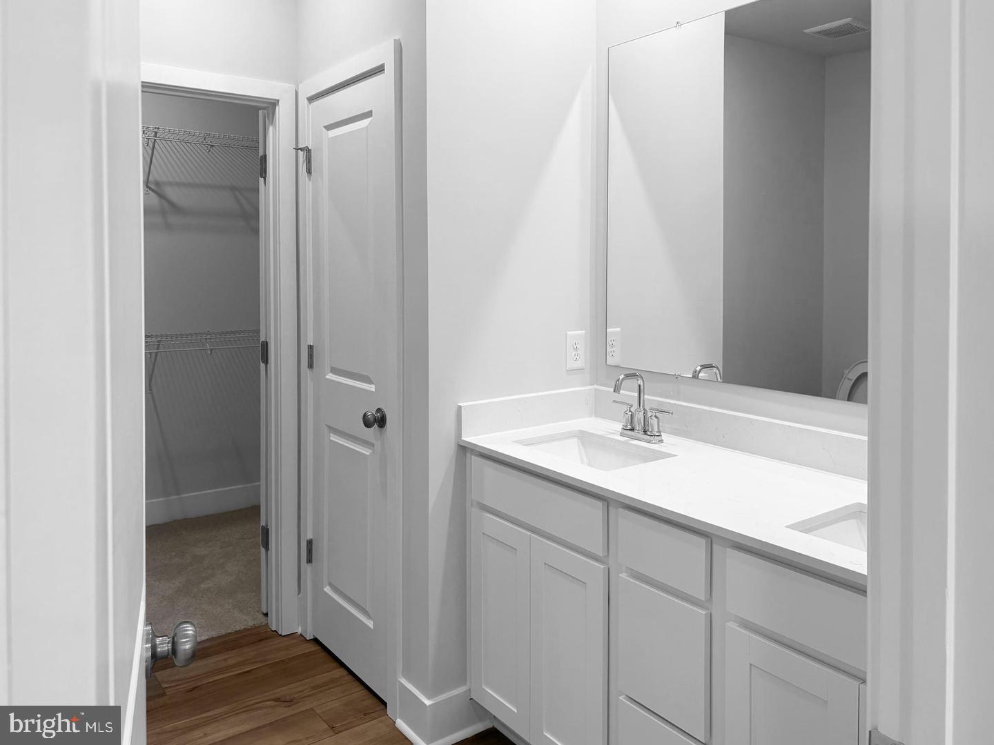 29668 Highbridge Way Property Photo 3