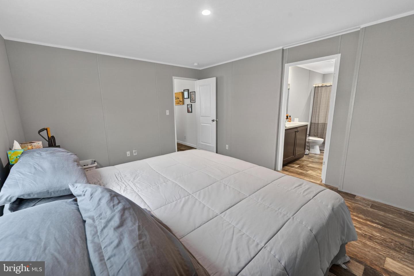6096 Delmar Rd Property Photo 20