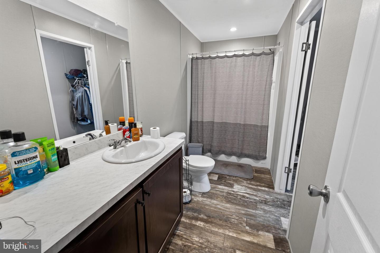 6096 Delmar Rd Property Photo 21