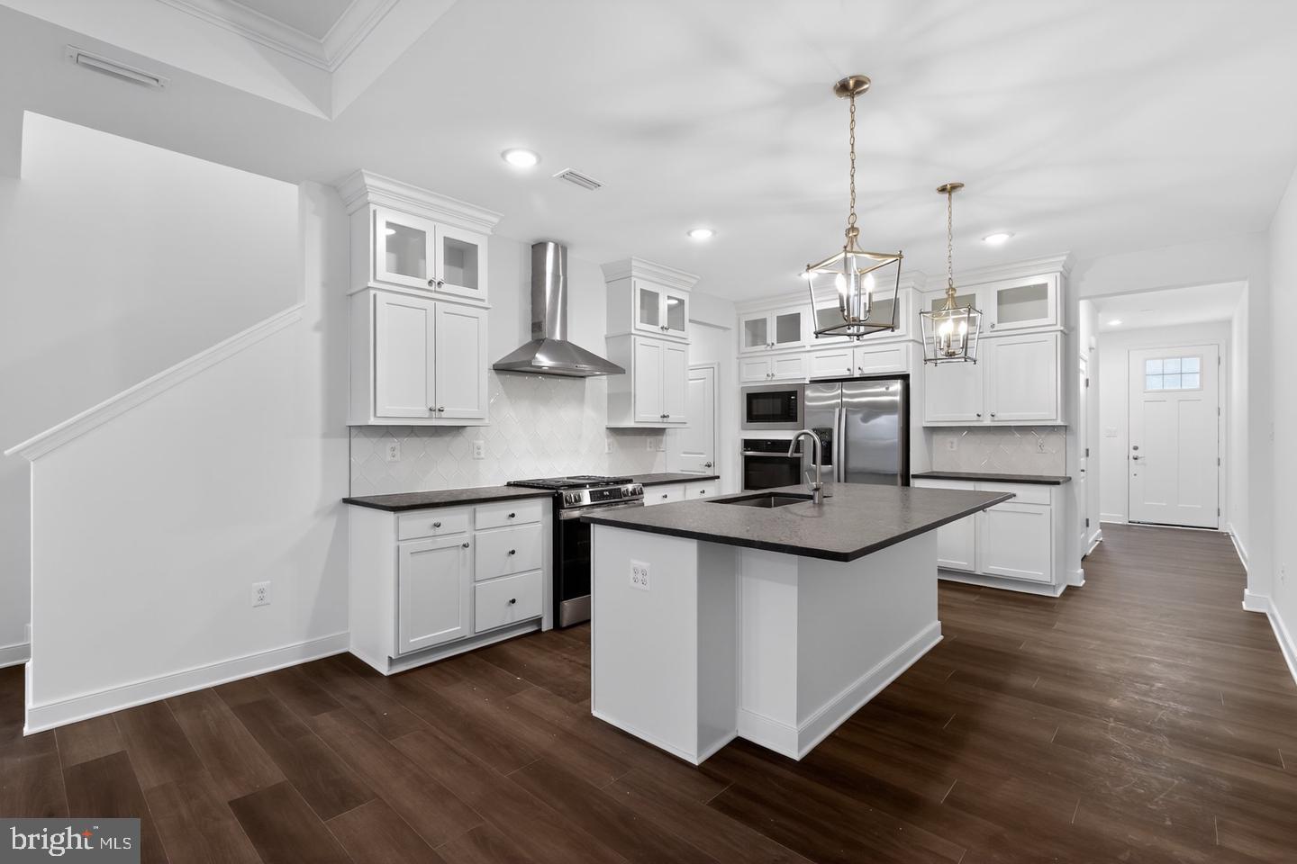 20529 Spyglass Cir Property Photo 2