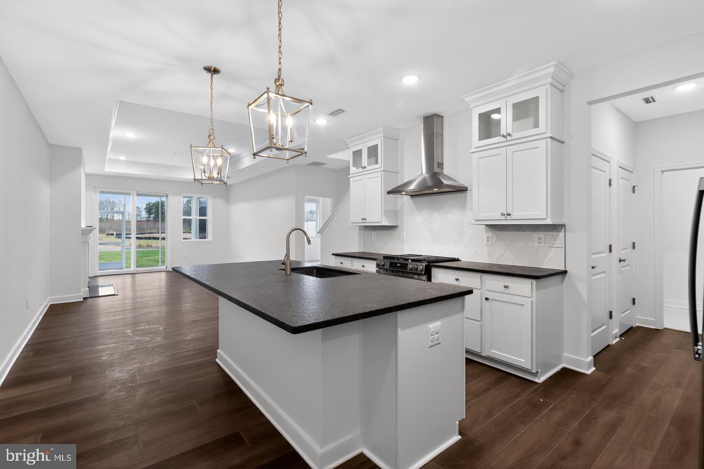 20529 Spyglass Cir Property Photo 4
