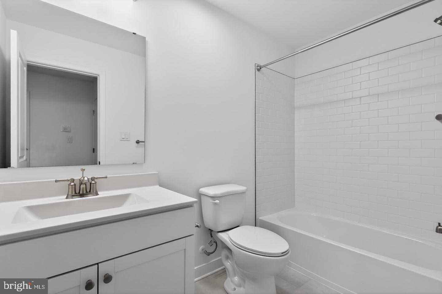 20529 Spyglass Cir Property Photo 9
