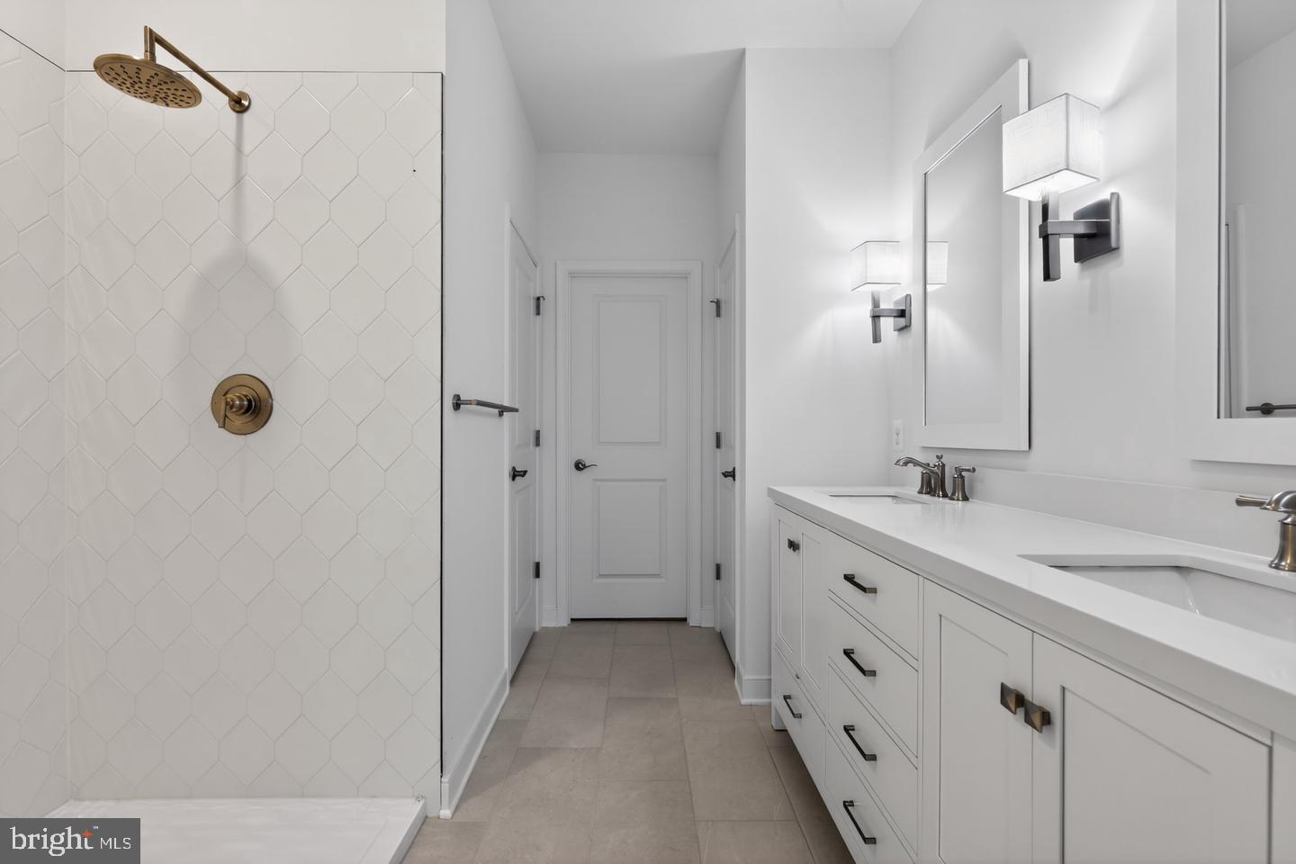 20529 Spyglass Cir Property Photo 13