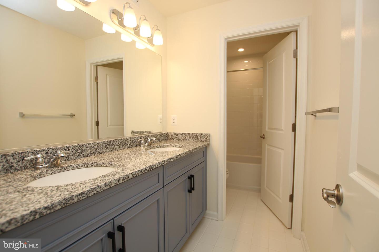 390 Scranton Ln Property Photo 12