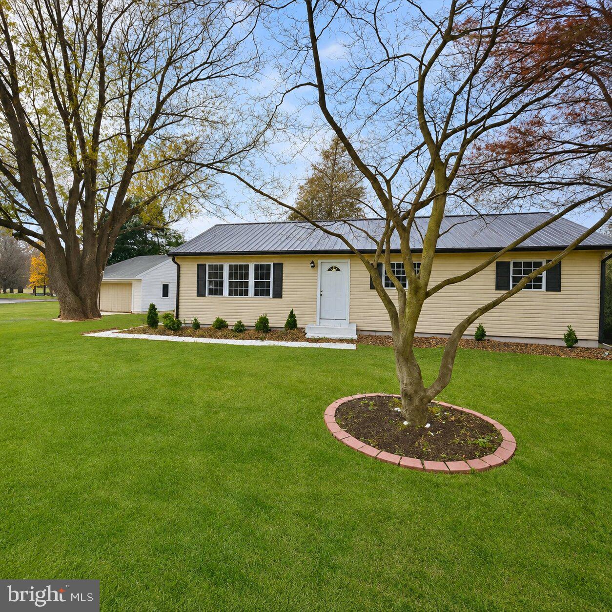 DESU2120722 Property Photo 2