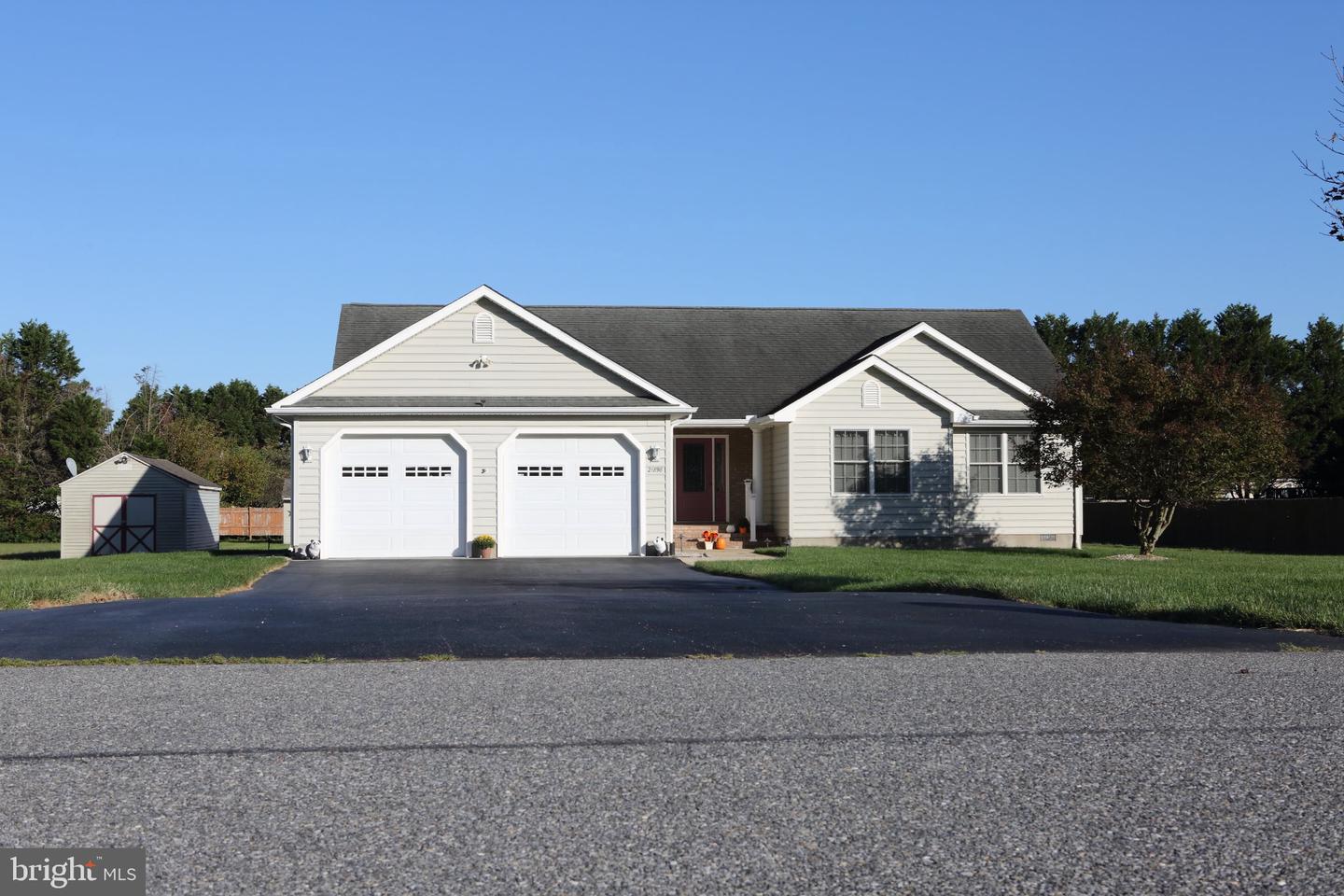 21898 Andalusian Ln Property Photo 4