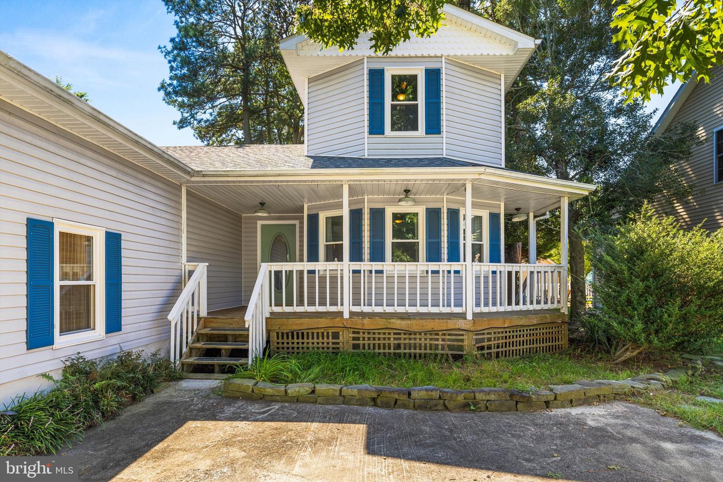 36764 W Pond Cir Property Photo 2