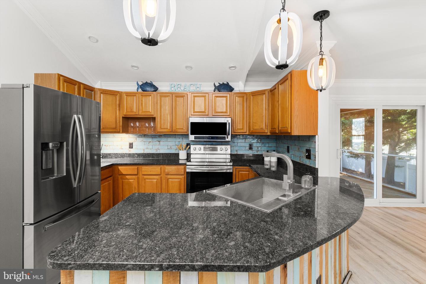 36764 W Pond Cir Property Photo 8