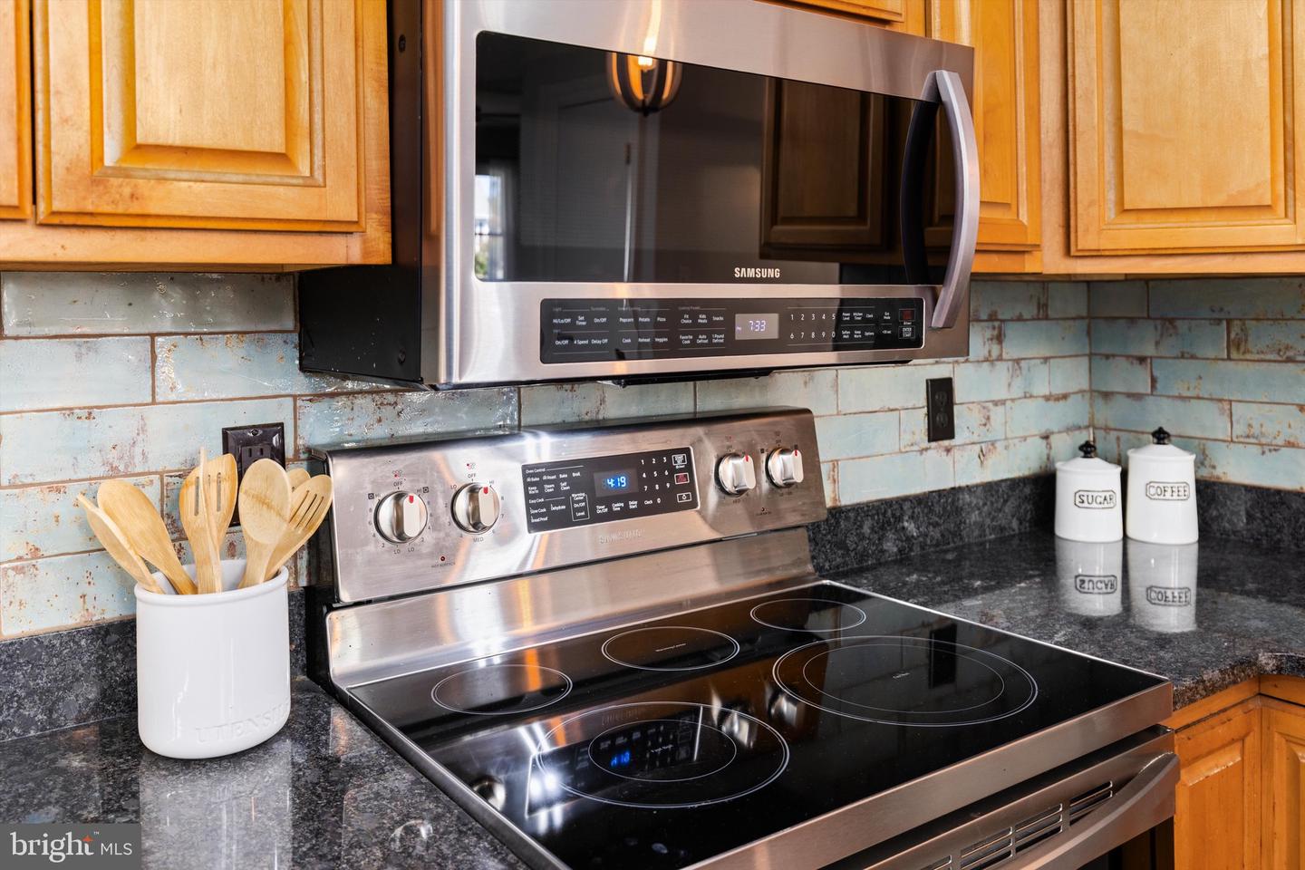 36764 W Pond Cir Property Photo 9