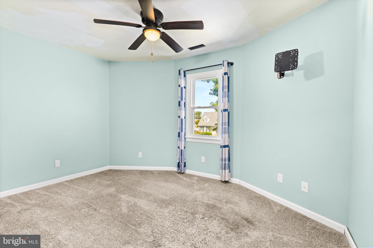 36764 W Pond Cir Property Photo 18