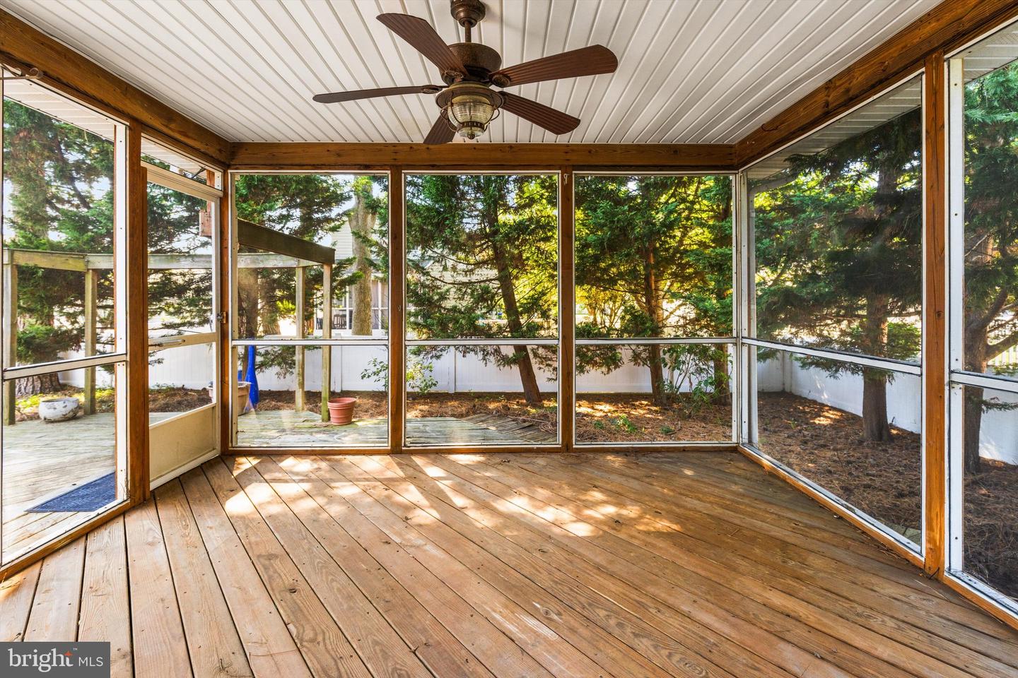 36764 W Pond Cir Property Photo 26