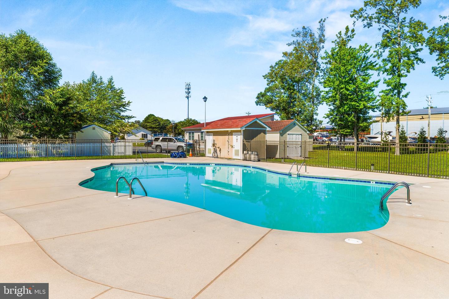 36764 W Pond Cir Property Photo 44