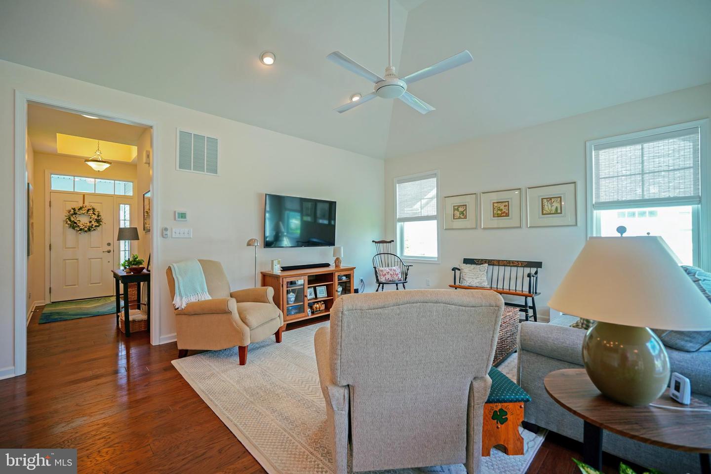 29512 Patrick Henry Cir Property Photo 11