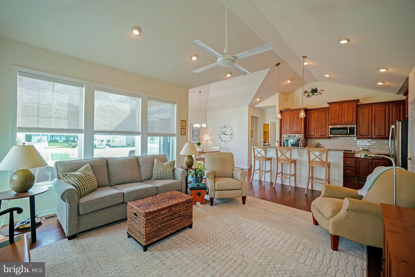 29512 Patrick Henry Cir Property Photo 12
