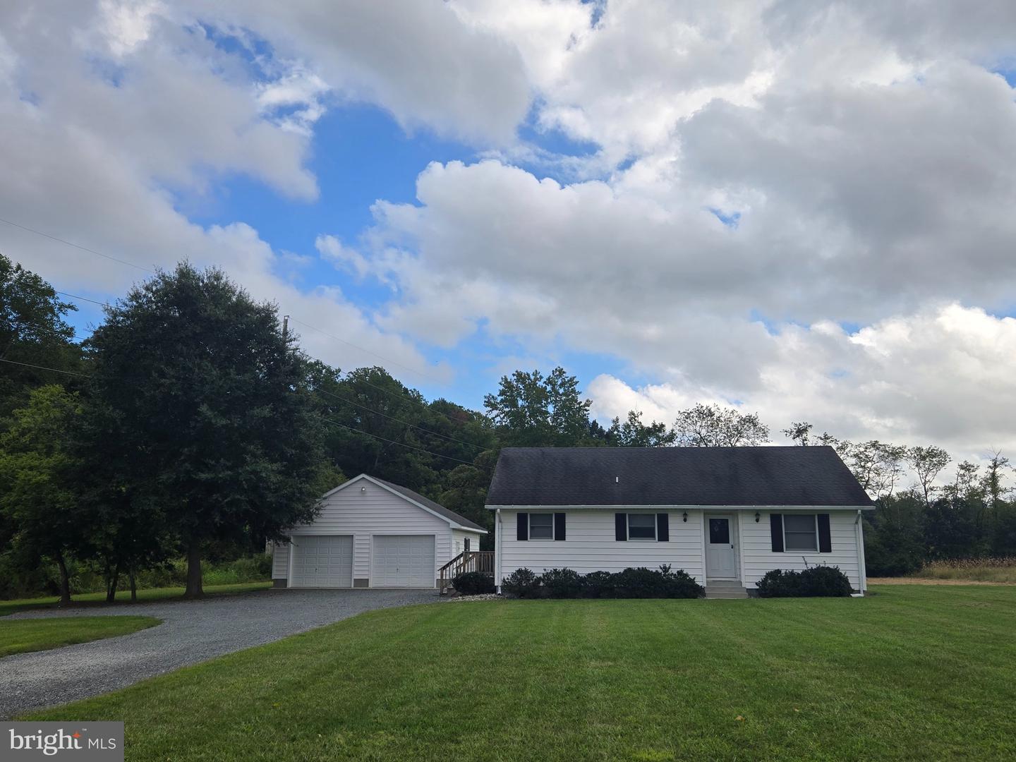 22019 ROBINSONVILLE RD Property Photo 1