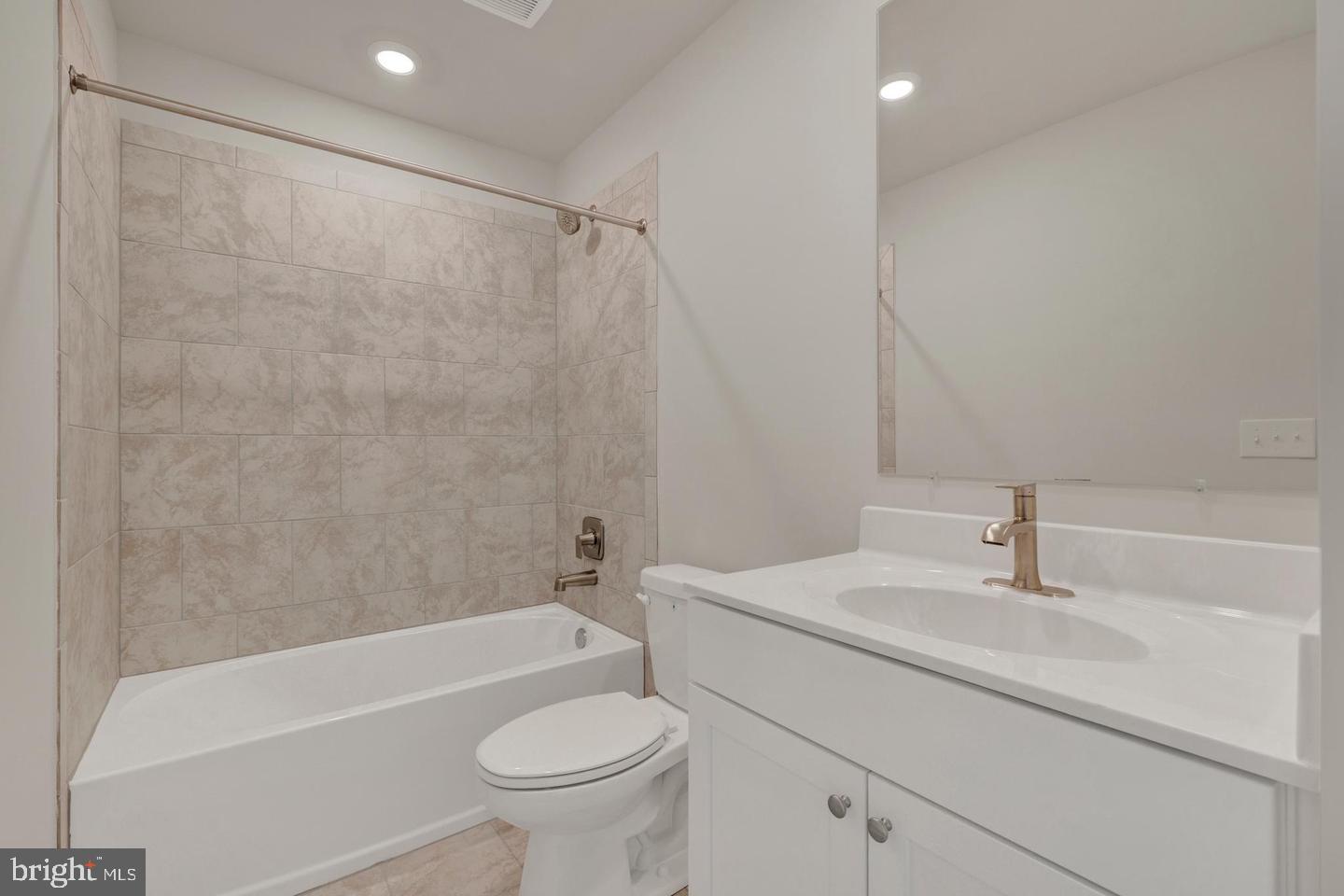 36502 Burleson Dr Property Photo 6