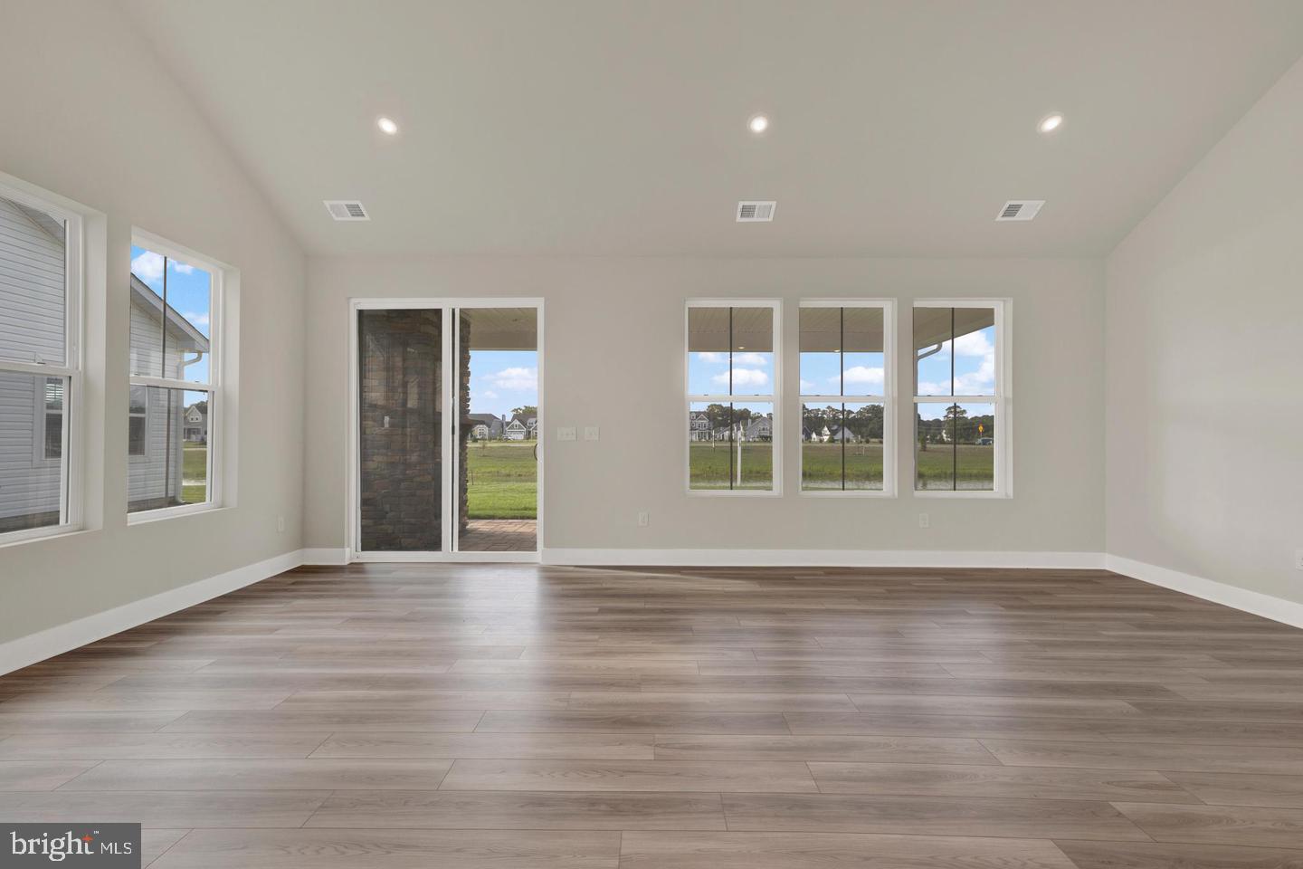 36502 Burleson Dr Property Photo 13