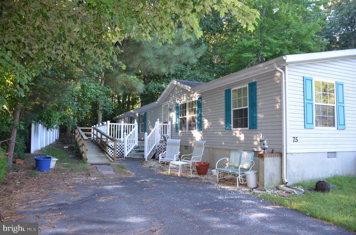 75 White Pine Dr Property Photo 2