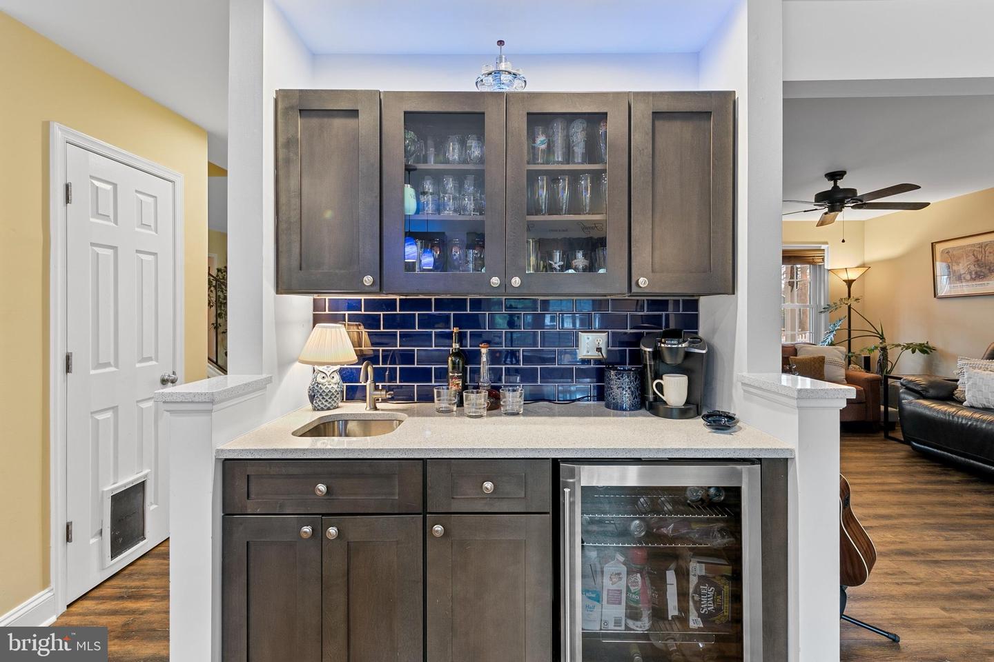 9 Columbia Ave Property Photo 15