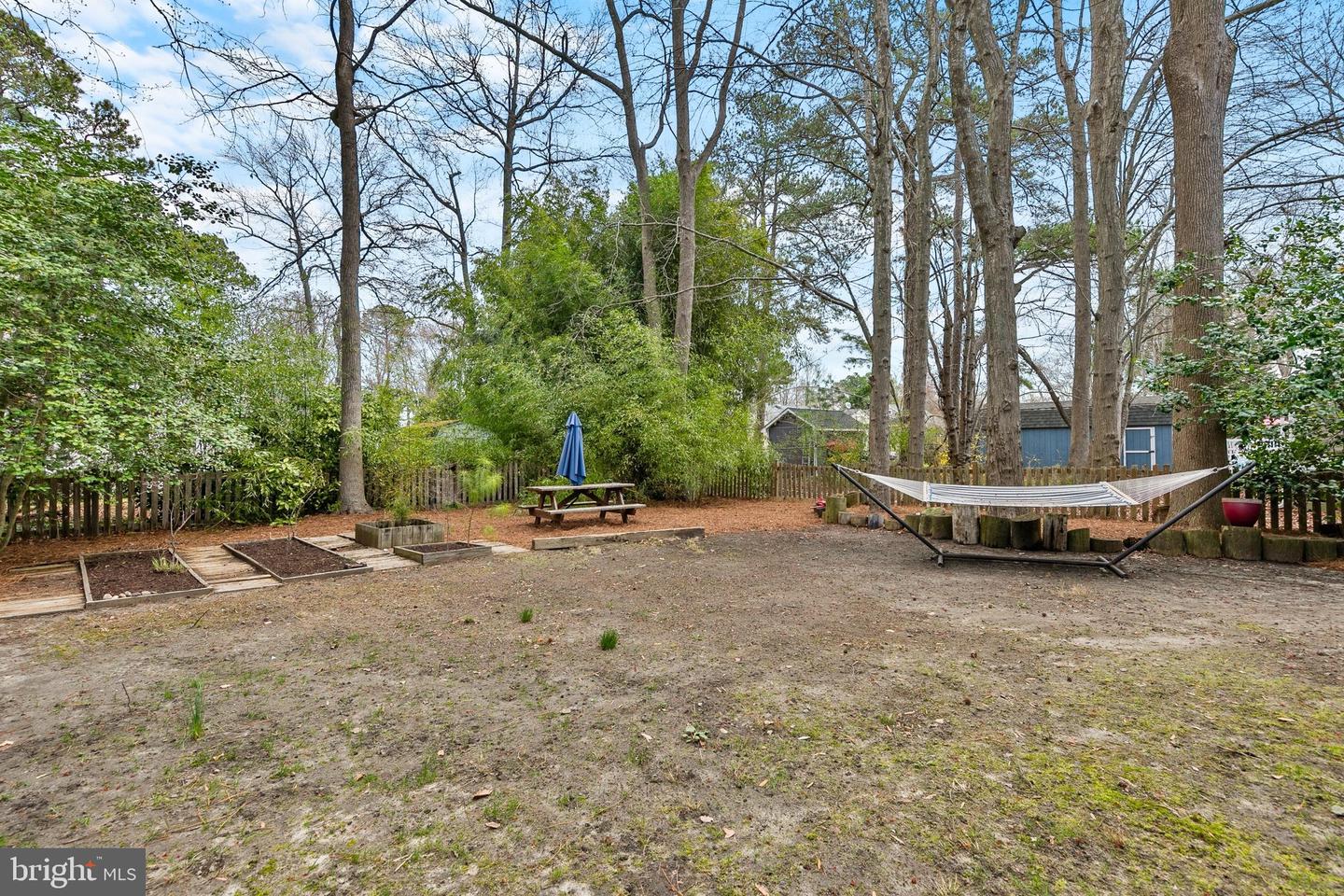 9 Columbia Ave Property Photo 40