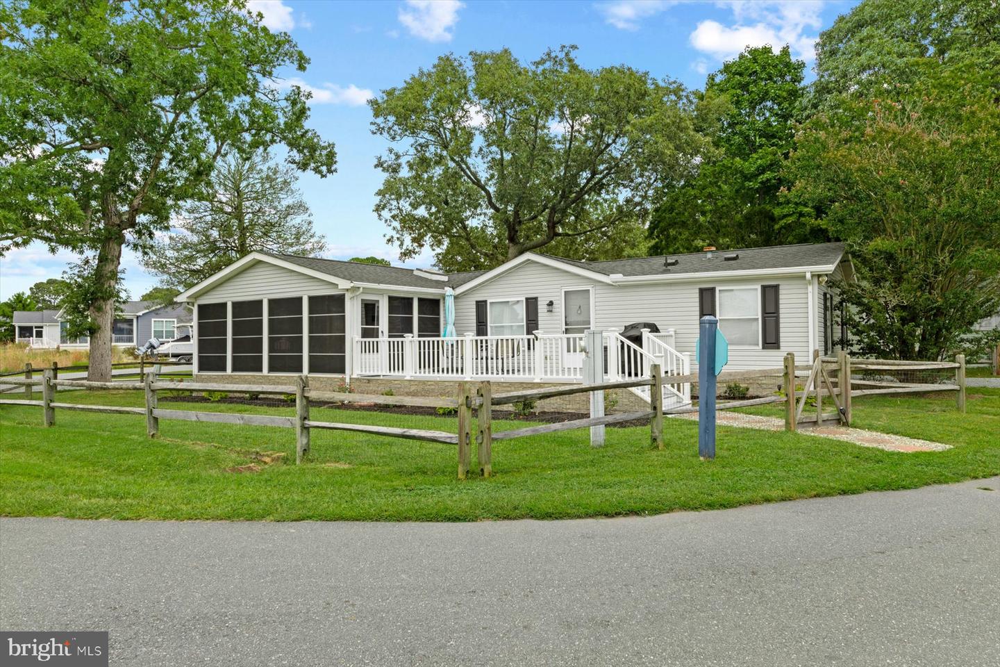 34113 SASSAFRAS RD Property Photo 1