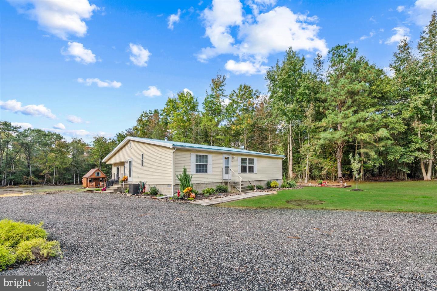 26813 Lonesome Rd Property Photo 3