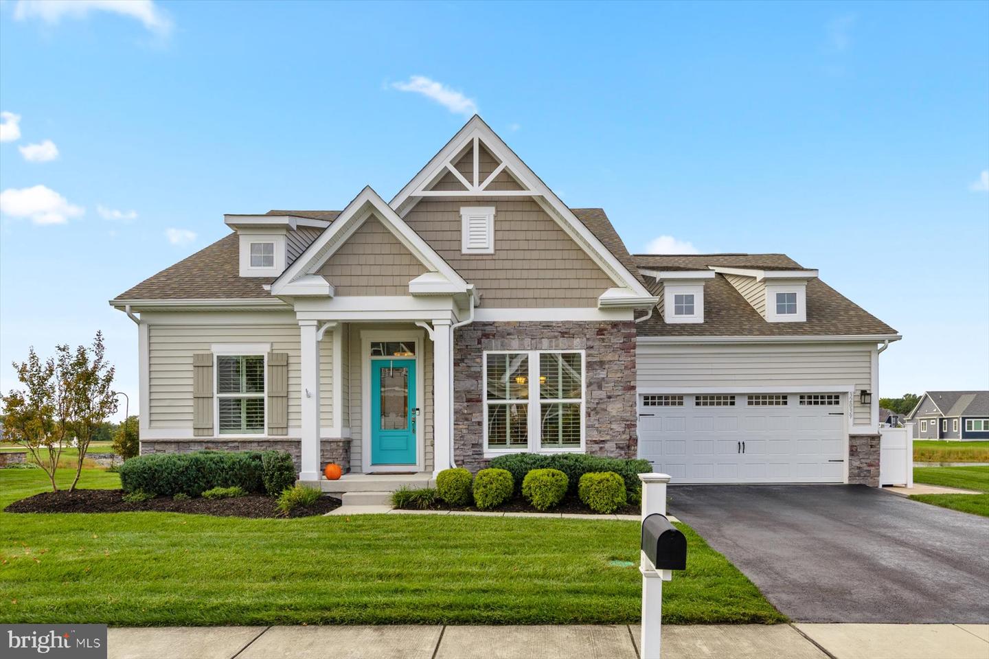 32039 Ivory Gull Way Property Photo 1