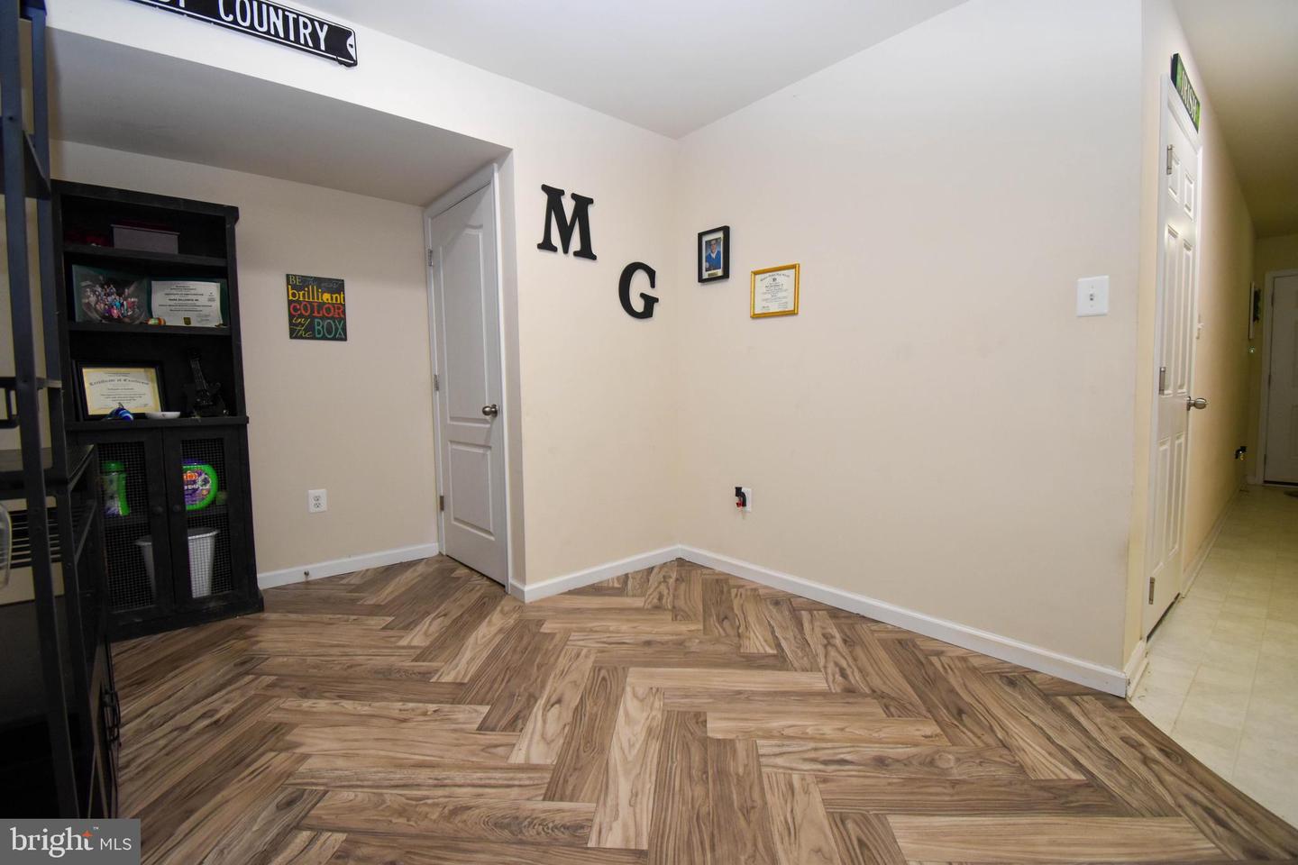 20548 Asheville Dr Property Photo 4