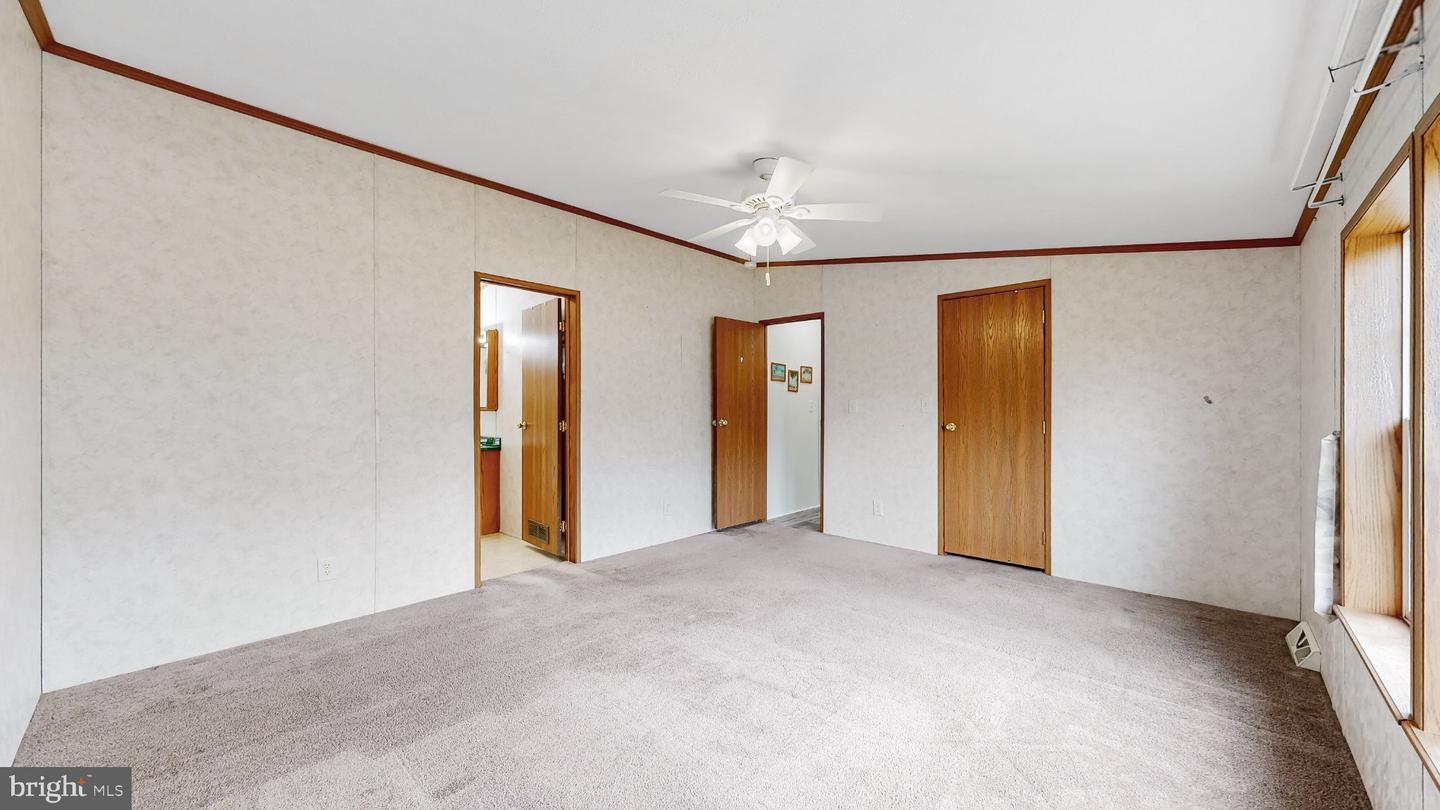 34339 River Rd Property Photo 16