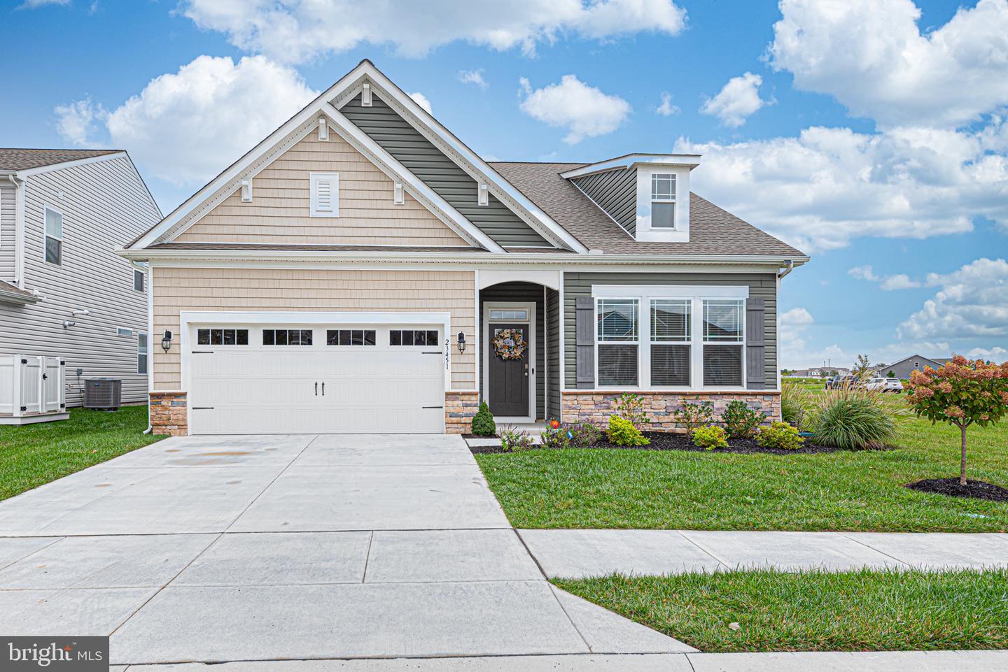 23451 OYSTER RD Property Photo 1
