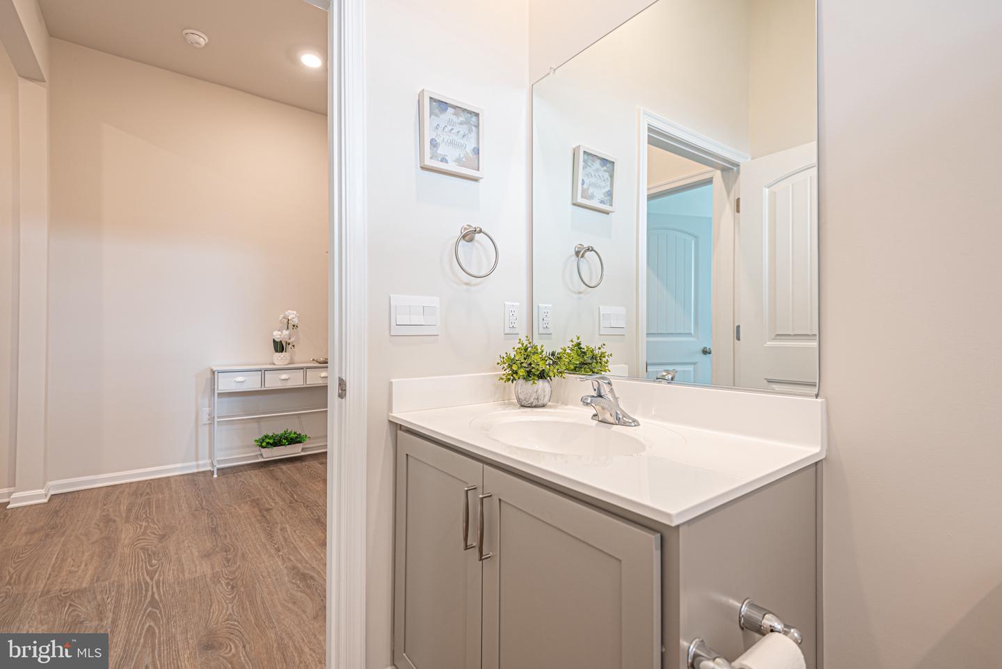 23451 Oyster Rd Property Photo 9