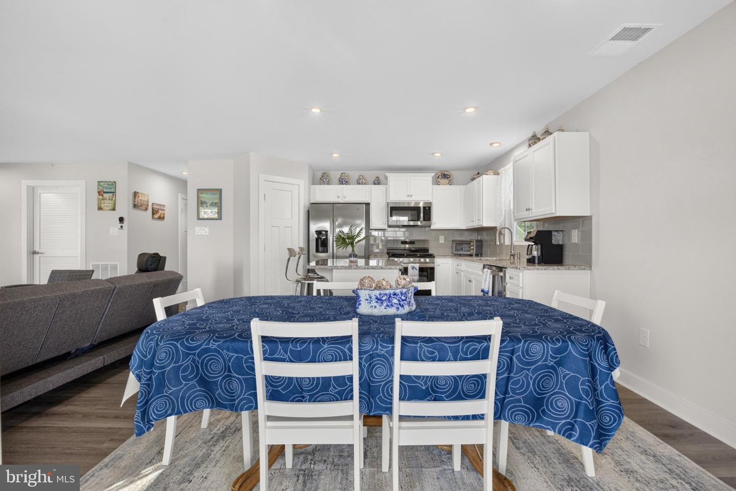 22450 Jayda Property Photo 14