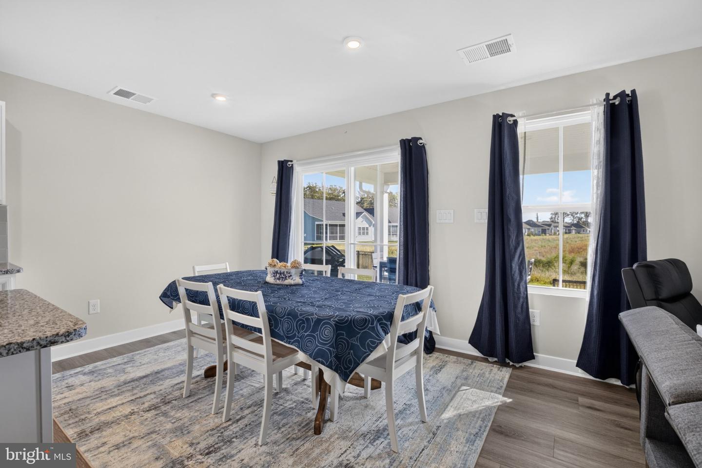 22450 Jayda Property Photo 17