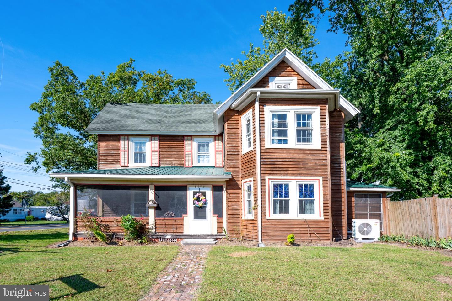 8595 Hearns Pond Rd Property Photo 1