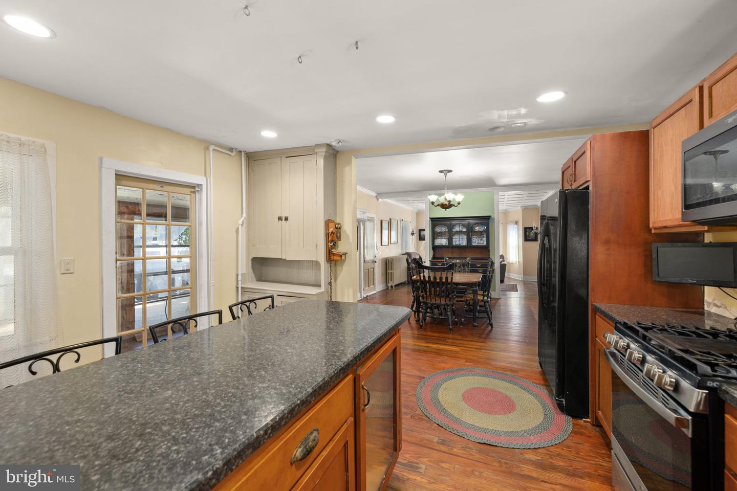 8595 Hearns Pond Rd Property Photo 11