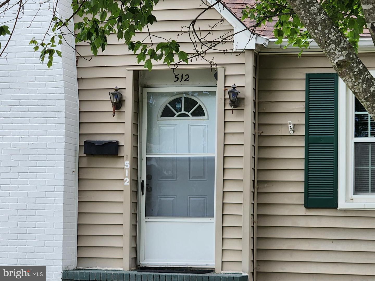 512 State St Property Photo 4