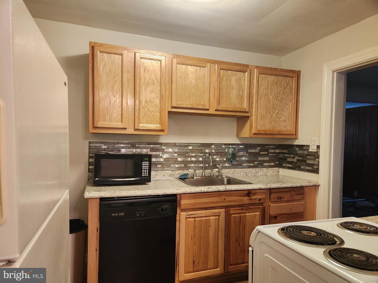 512 State St Property Photo 10