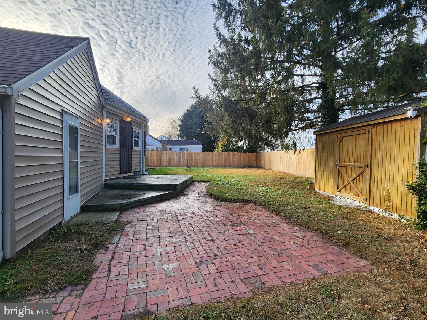 512 State St Property Photo 26