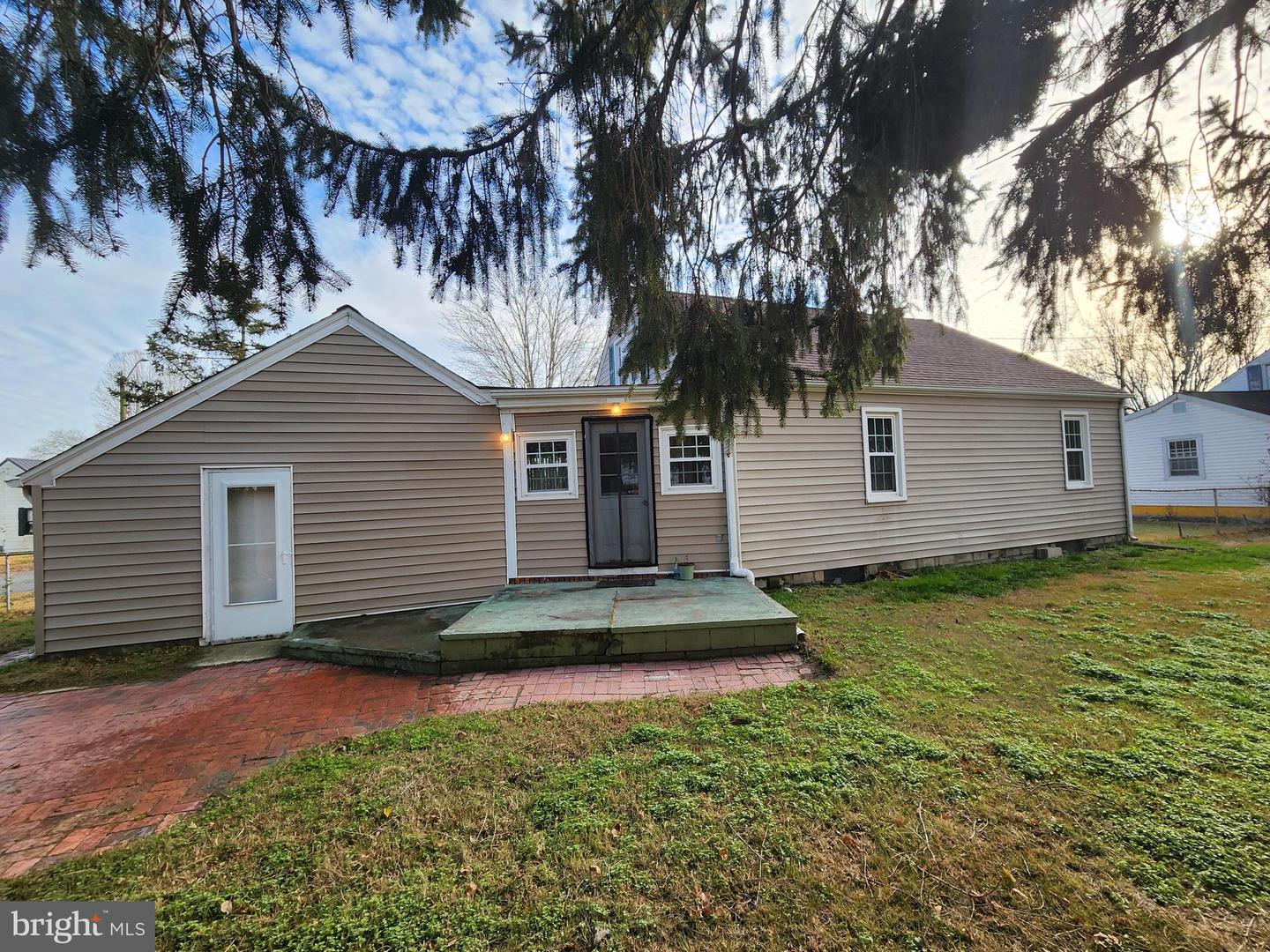 512 State St Property Photo 28