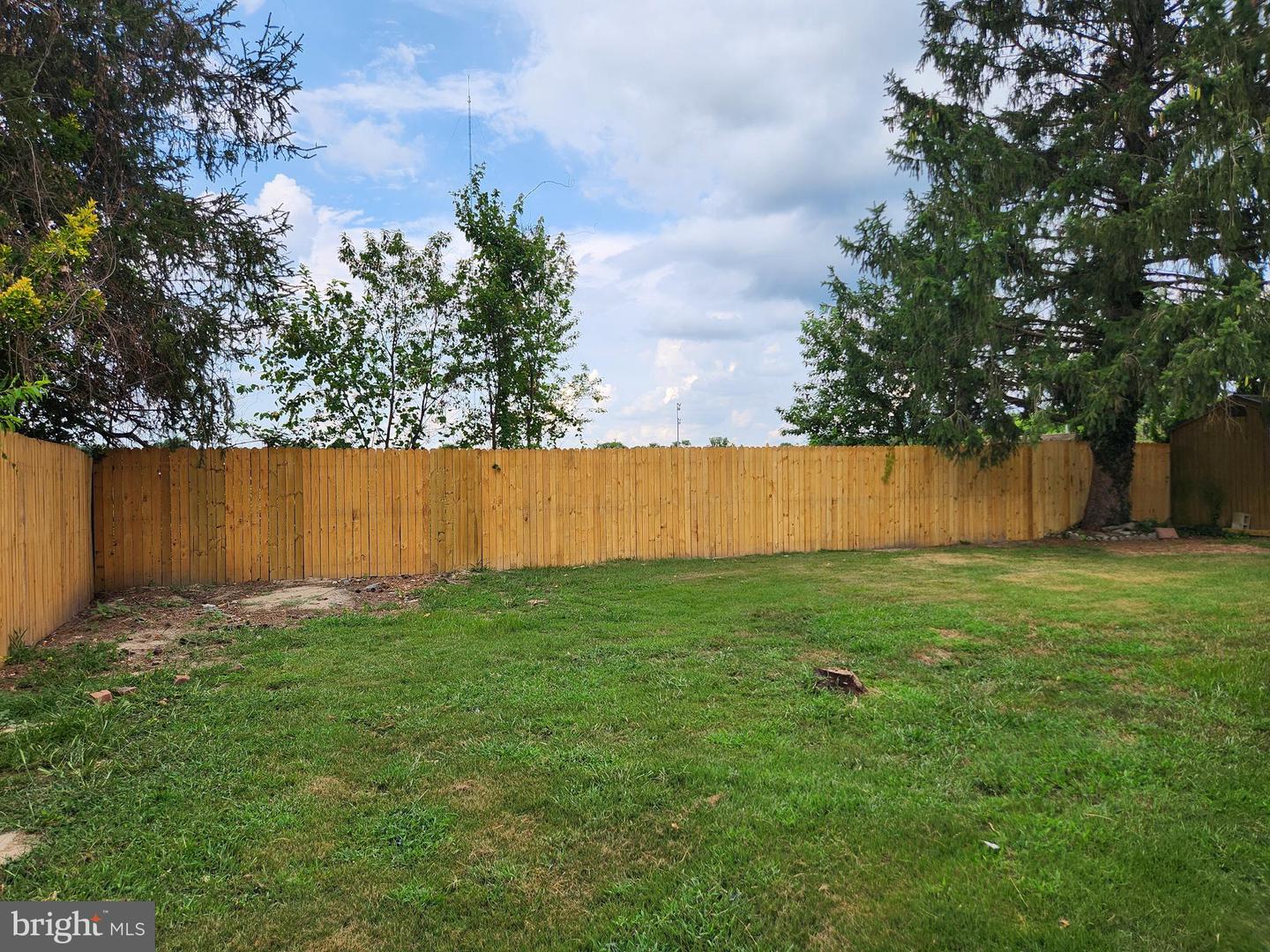 512 State St Property Photo 31