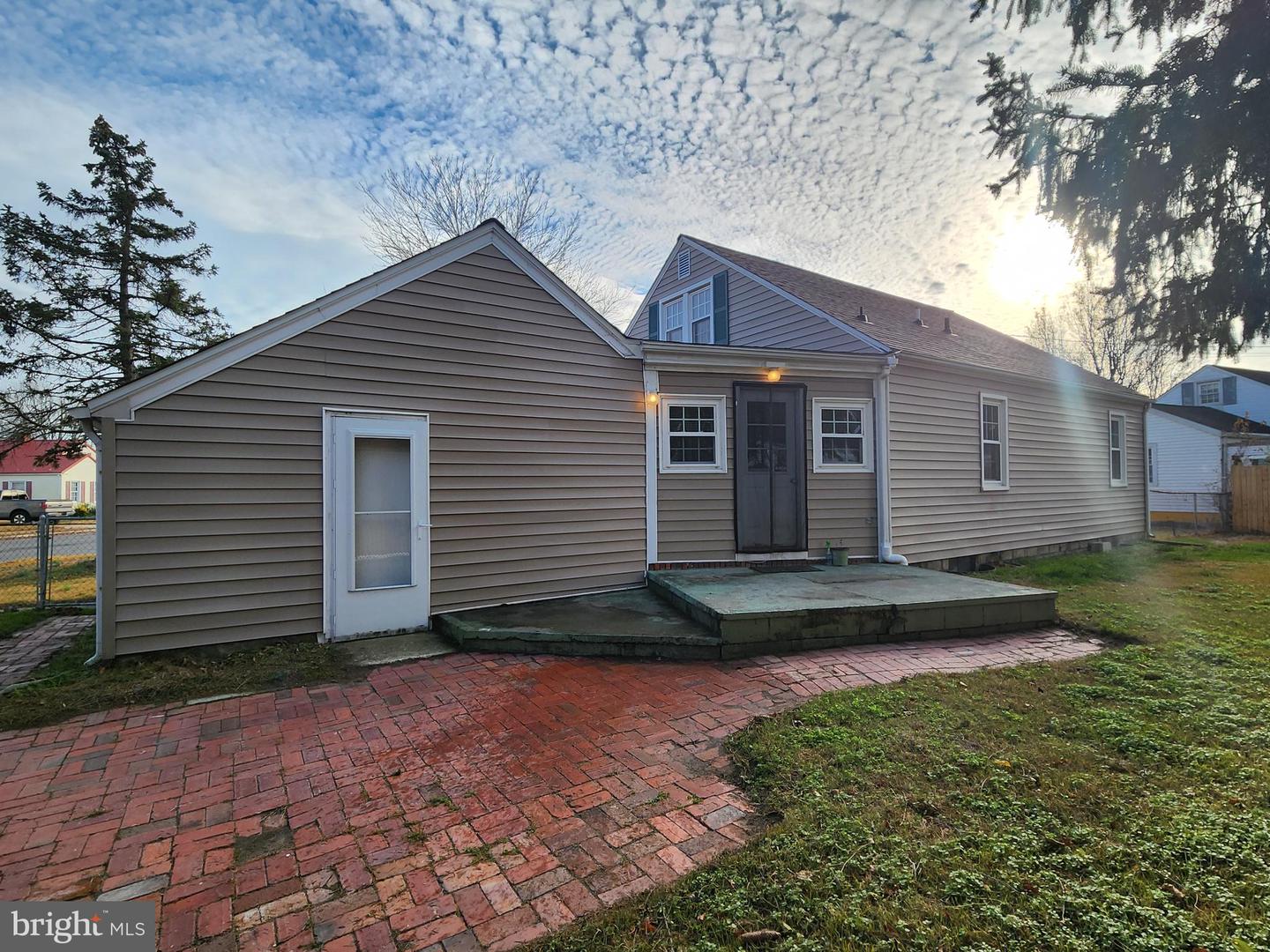 512 State St Property Photo 33