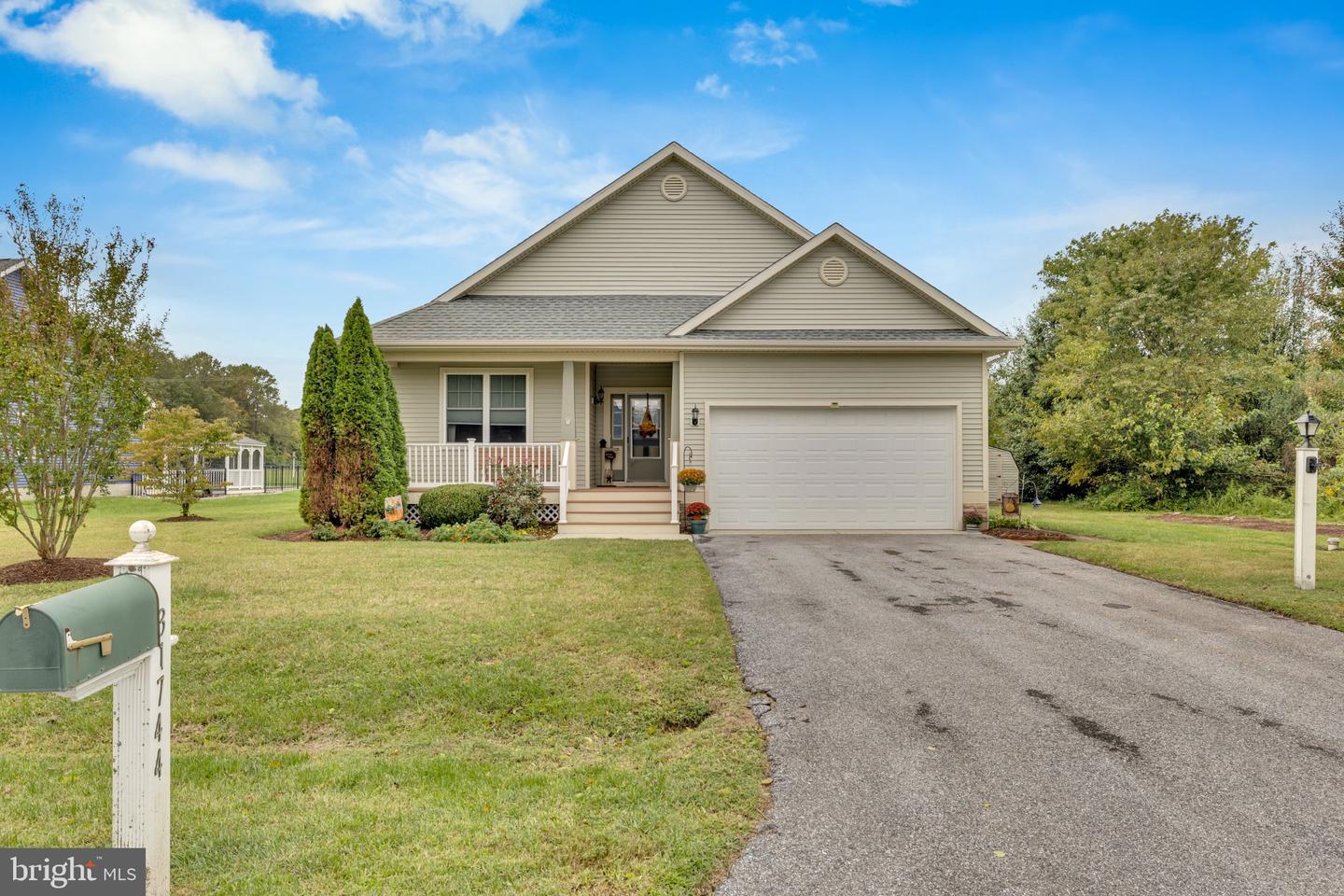 31744 DUANE DR Property Photo 1