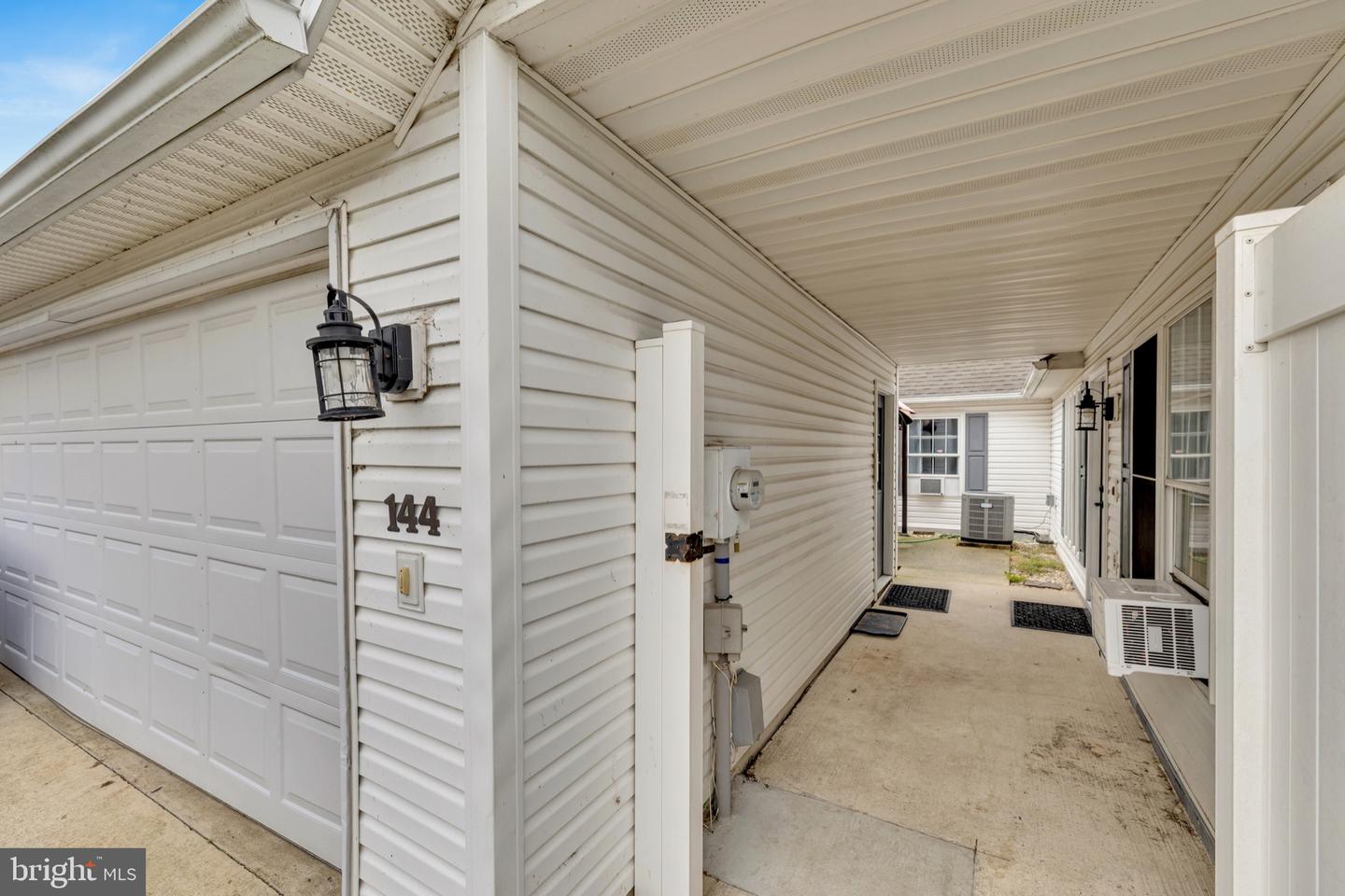144 Hudson Aly Property Photo 4