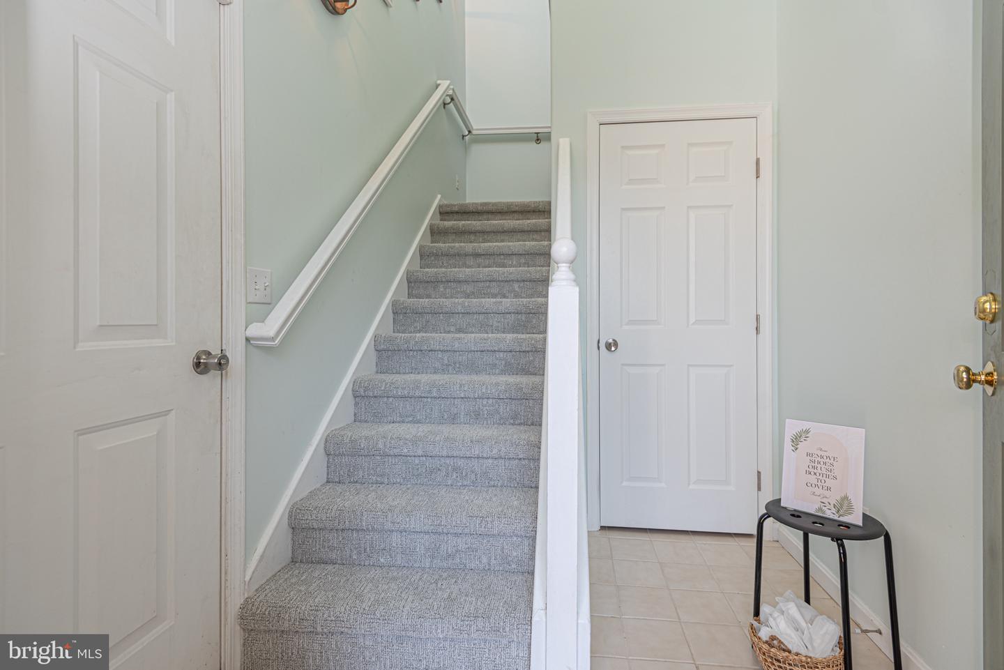18565 Orton Cir #5 Property Photo 2