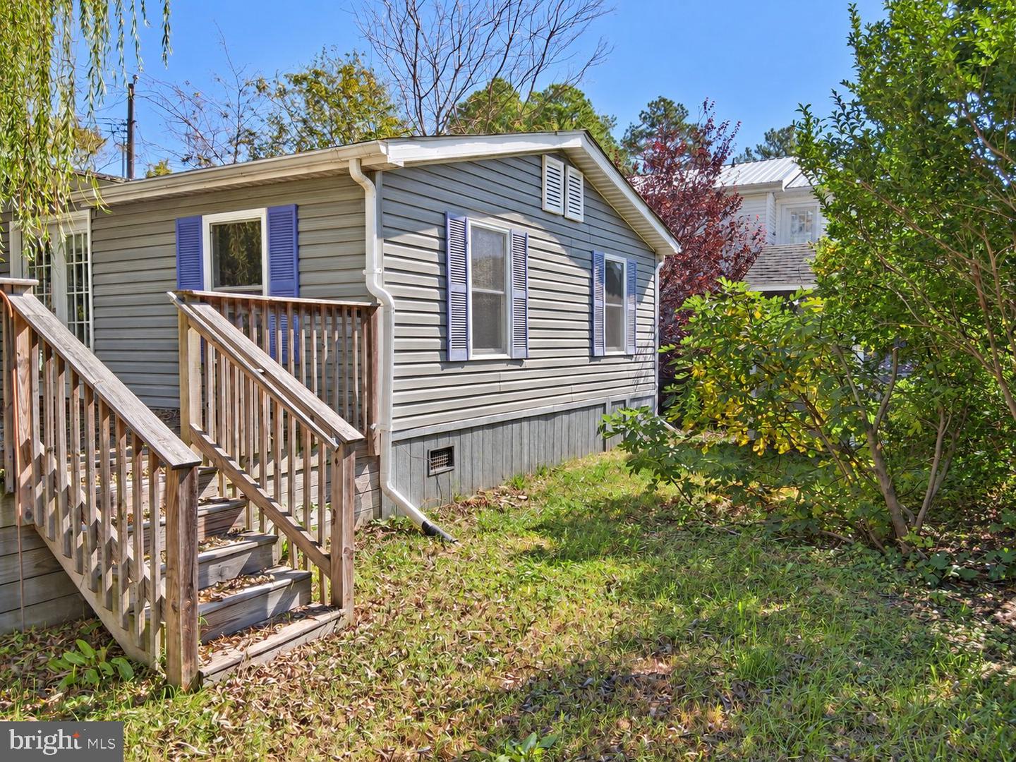 28320 FOREST DR Property Photo 1