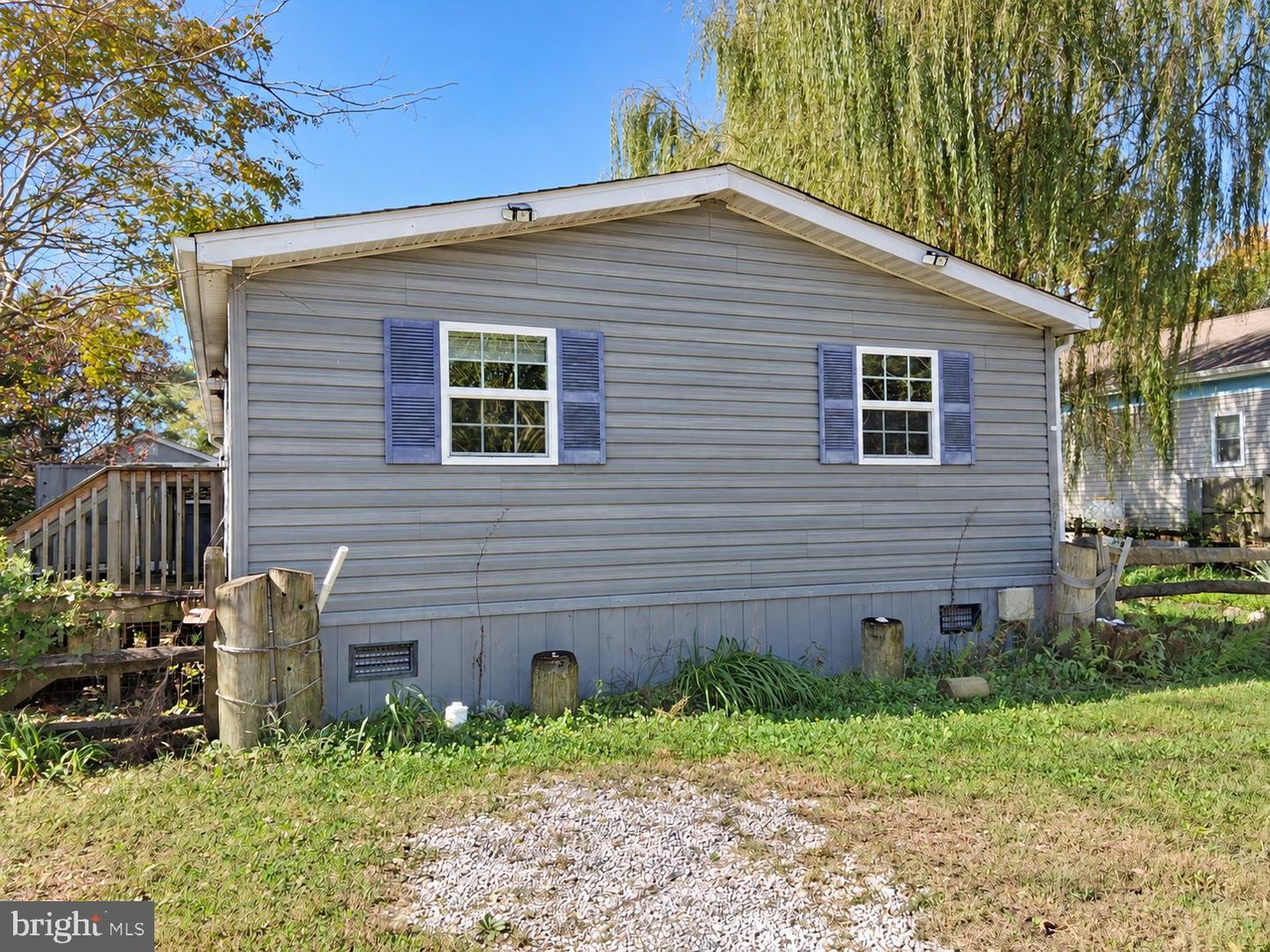 28320 Forest Dr Property Photo 2