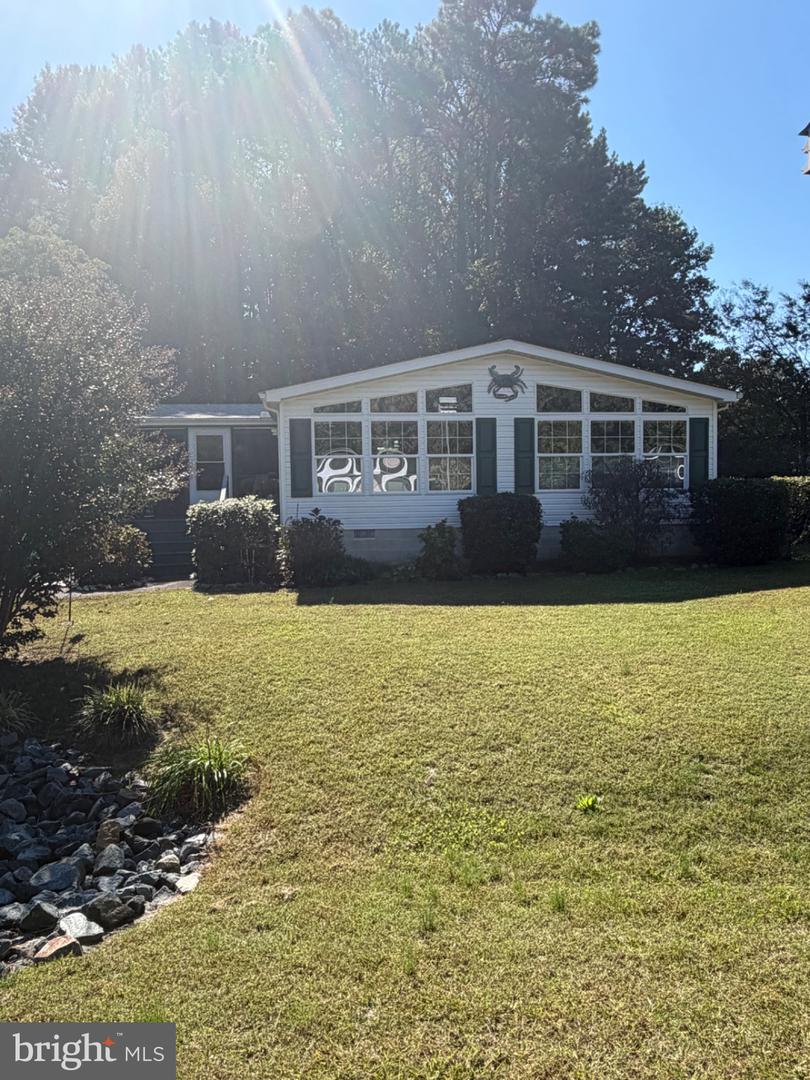 225 LONG NECK CIR Property Photo 1